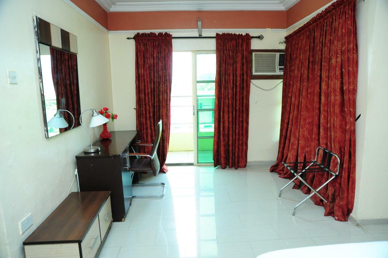 Richton Hotel And Suites Abeokuta Esterno foto