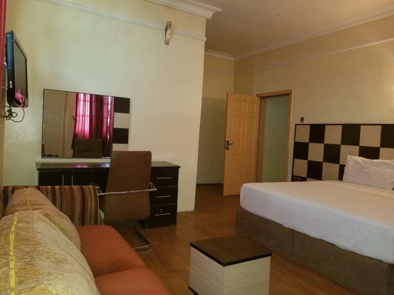 Richton Hotel And Suites Abeokuta Esterno foto